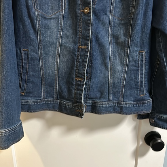 Denim jacket - Picture 4 of 5